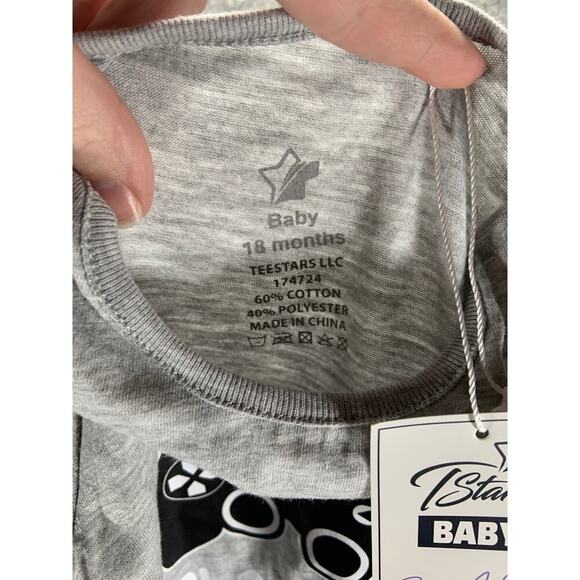 T Stars Shirts Kids Large And Baby 18 Months Set Player 1 Player 2 Gaming Twins - Picture 5 of 8